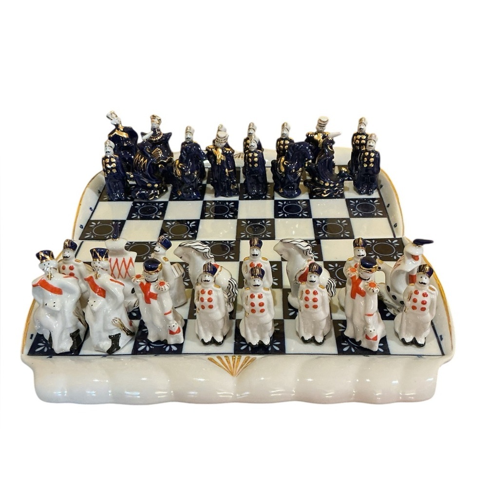 NIB Vintage. Porcelain Cobalt Blue/White Russian GARDNER Chess Set Gold Accents.